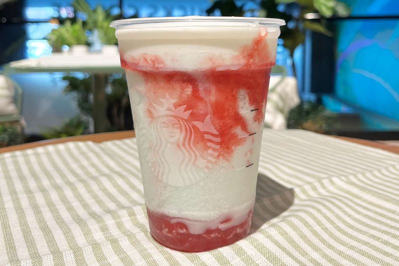 Firework Frappuccino (July 1–7 only)